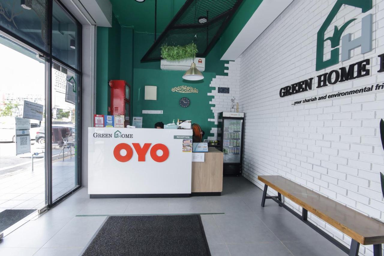 Oyo 90399 Green Home Hotel Syariah Сепанг Екстериор снимка